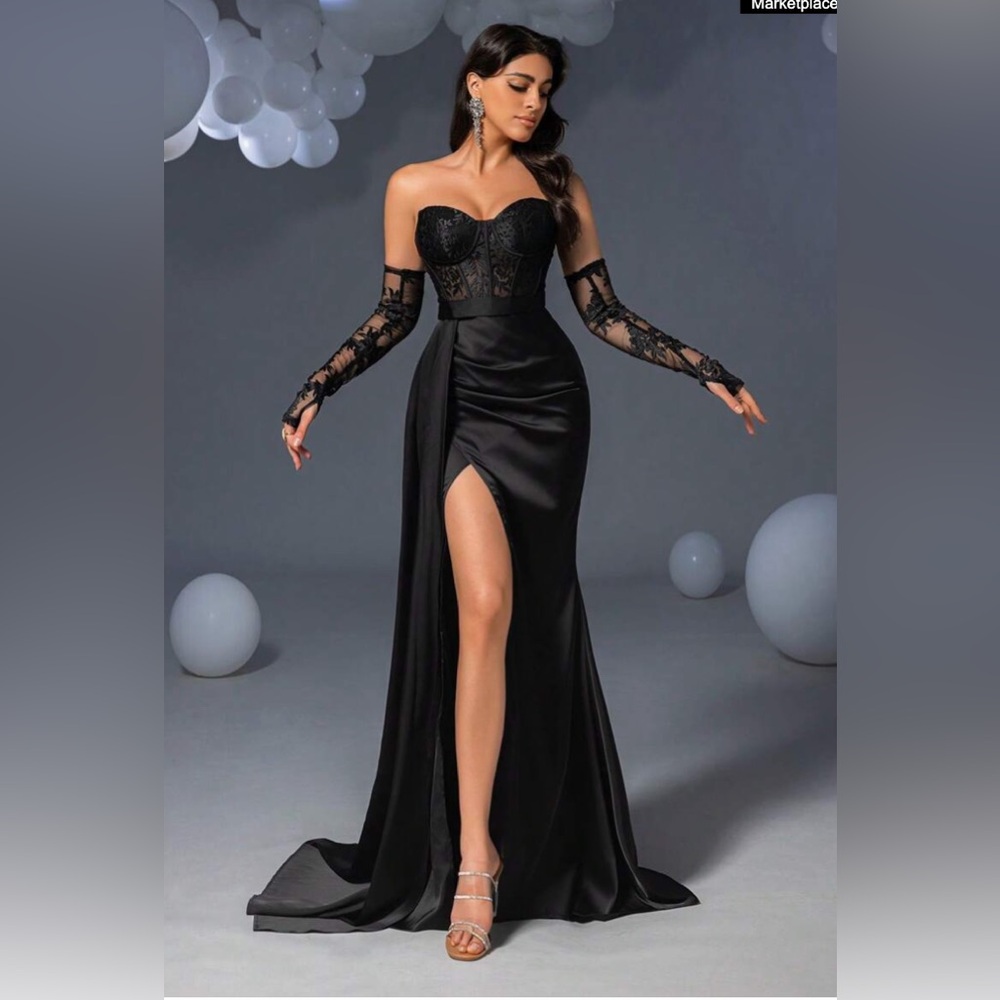 Black Lace Bodice Contrast Mermaid Hem Formal Evening dress